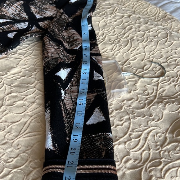 St. John full zip Jacket - Picture 6 of 8